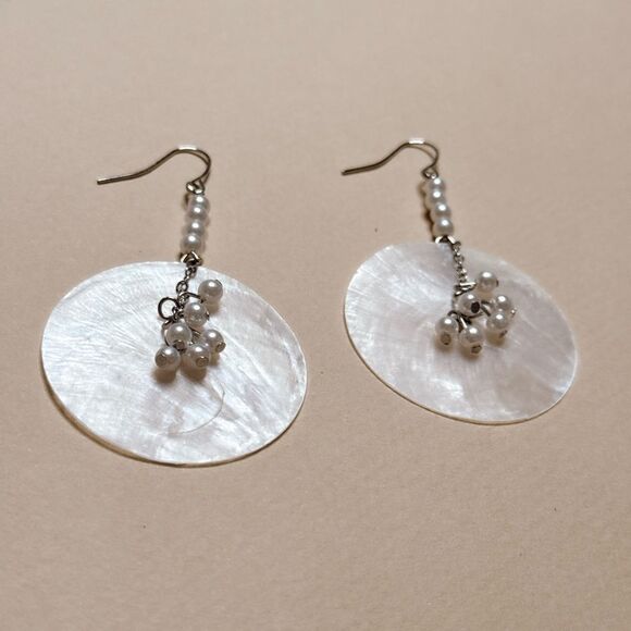 Shell Drop Earrings S1024 - Picture 4 of 4